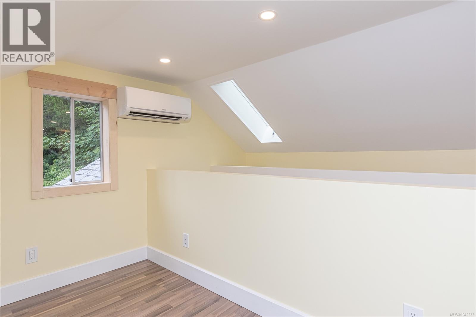 5934 Highland Ave Property Photo 21