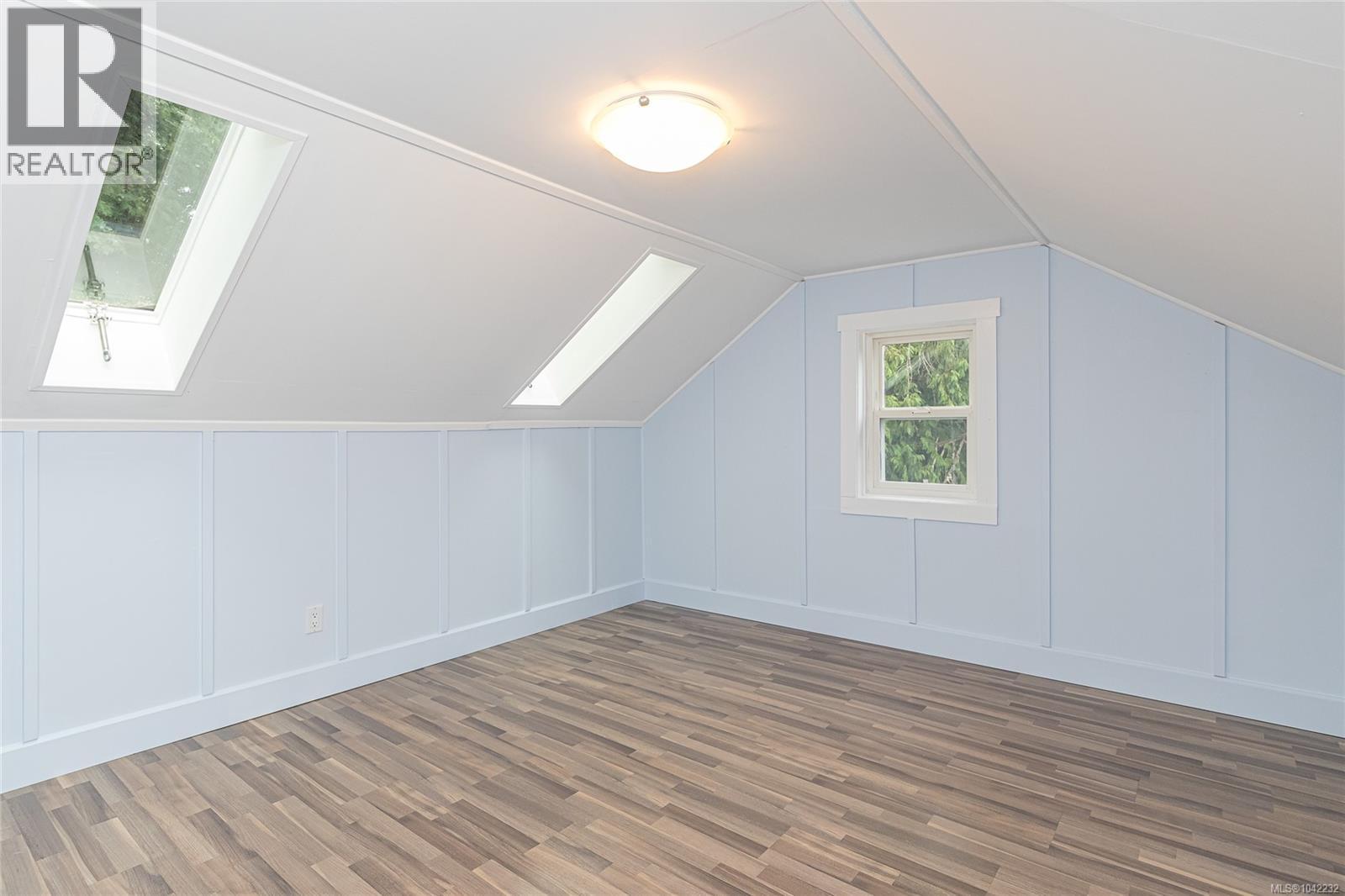 5934 Highland Ave Property Photo 24