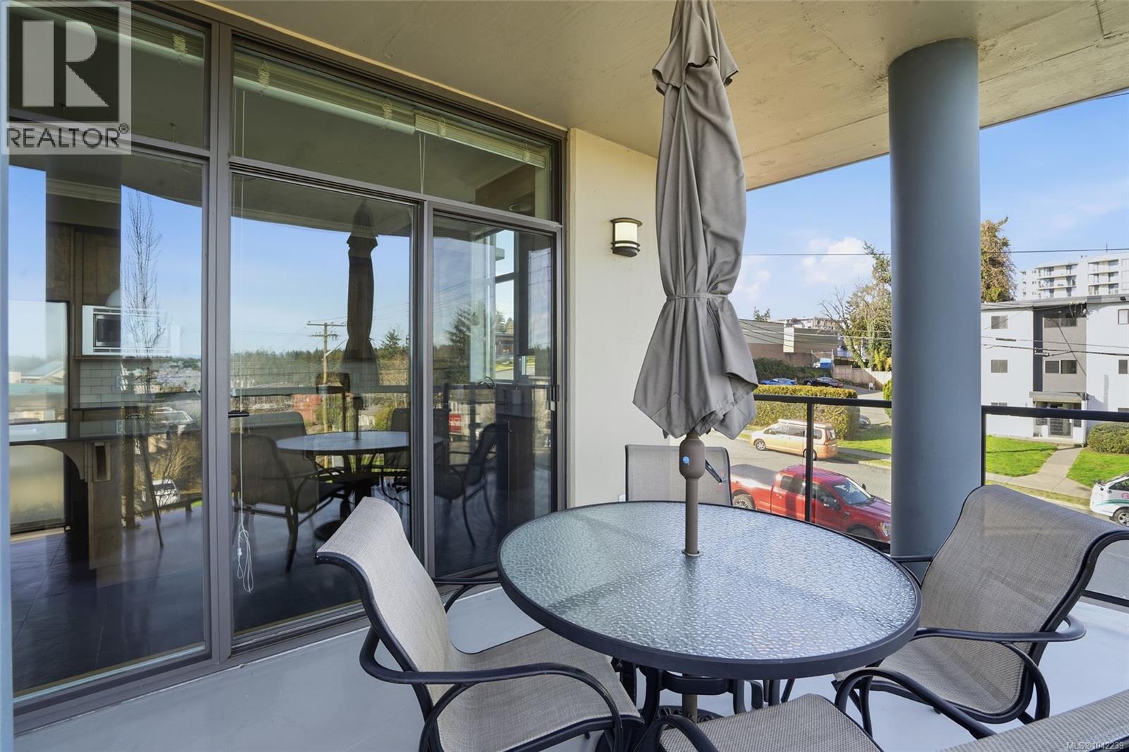201 225 Rosehill St Property Photo 22