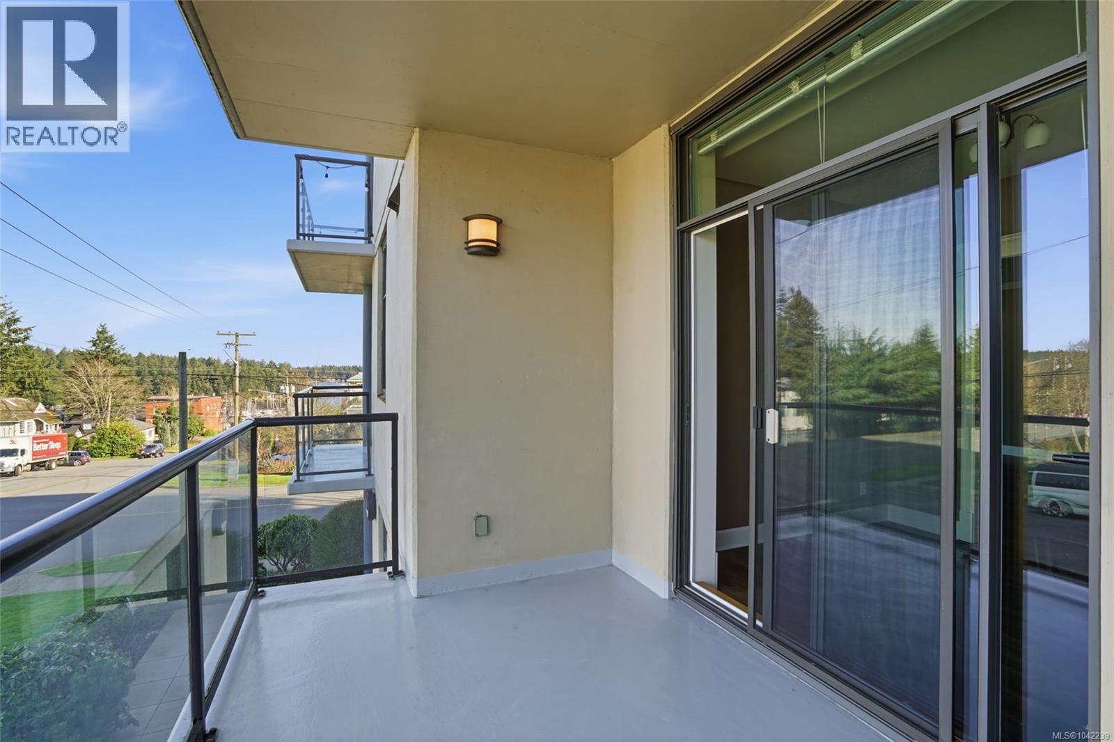 201 225 Rosehill St Property Photo 39