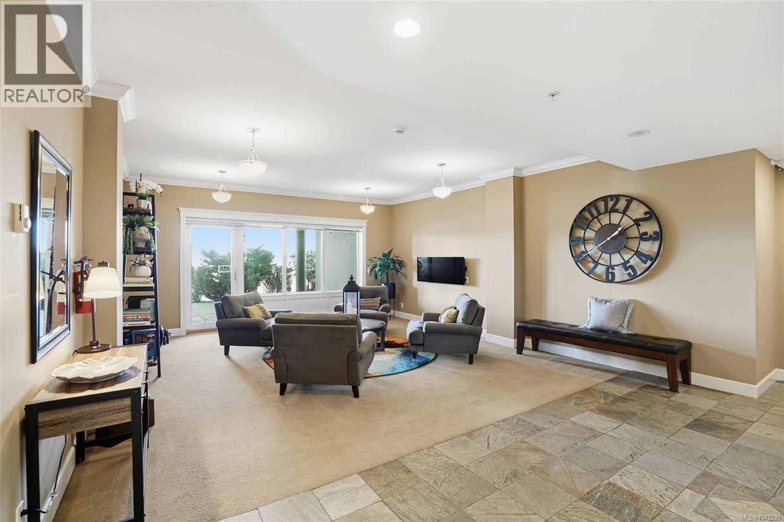 201 225 Rosehill St Property Photo 46