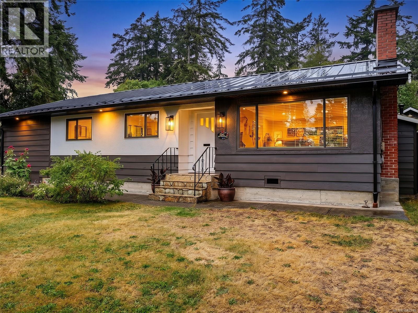 8508 Ebor Terr Property Photo 3