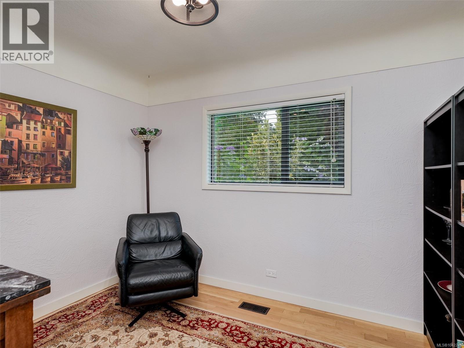 8508 Ebor Terr Property Photo 17