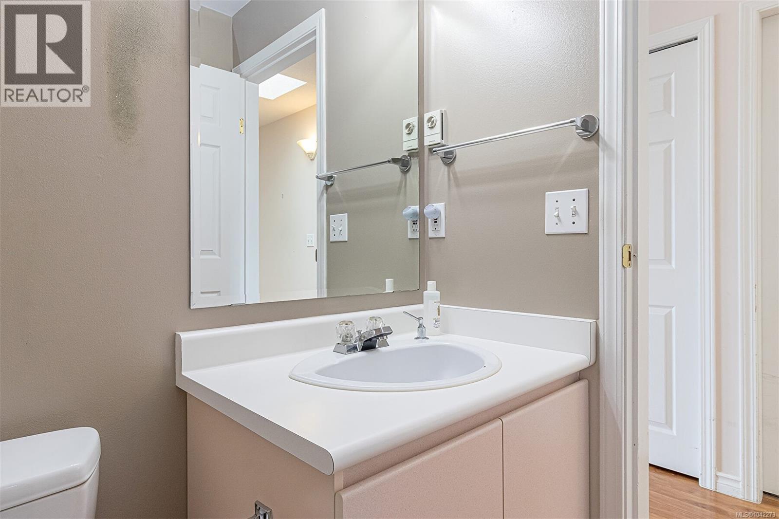 1012 Highview Terr Property Photo 34
