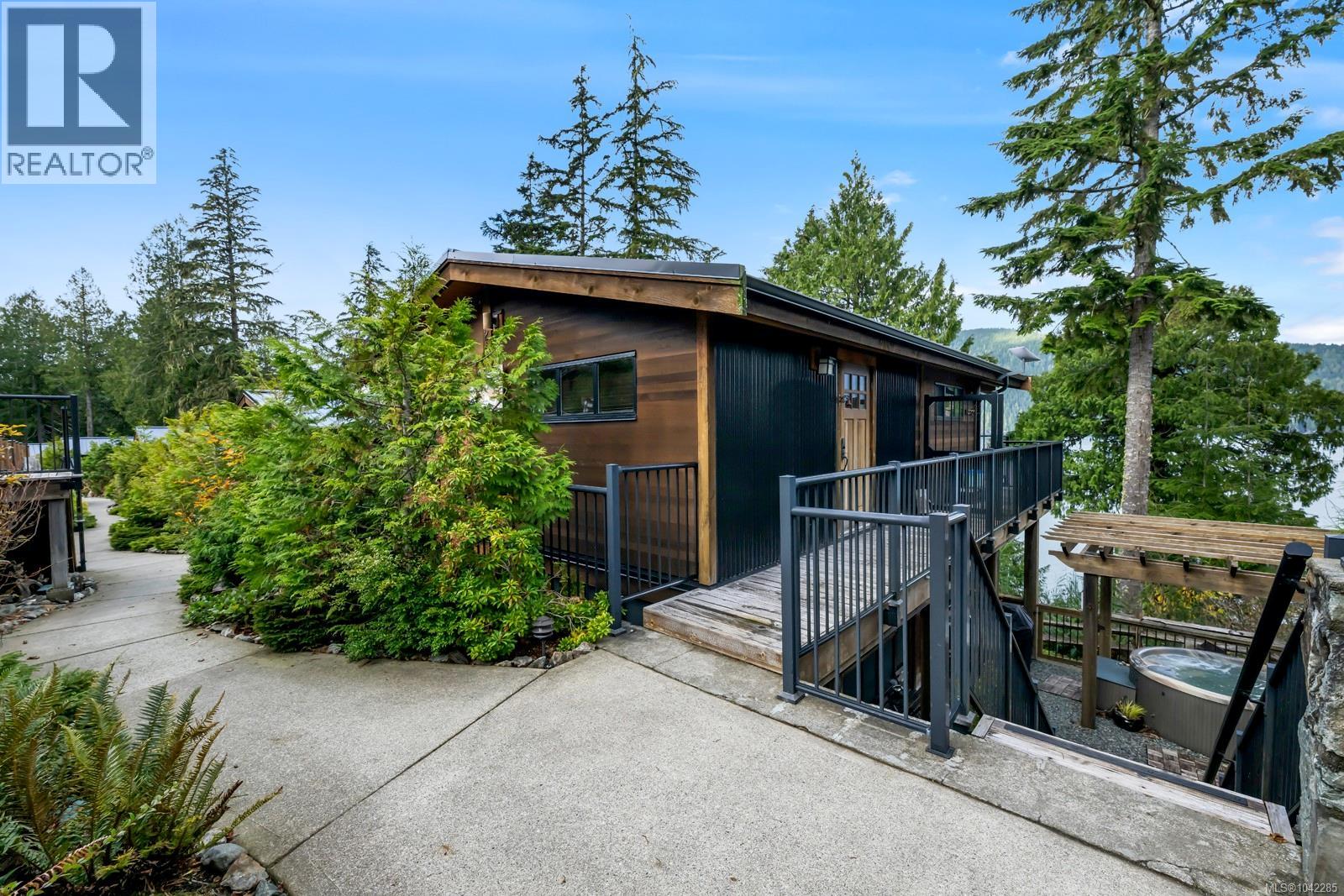 244 6596 Baird Rd Property Photo 43