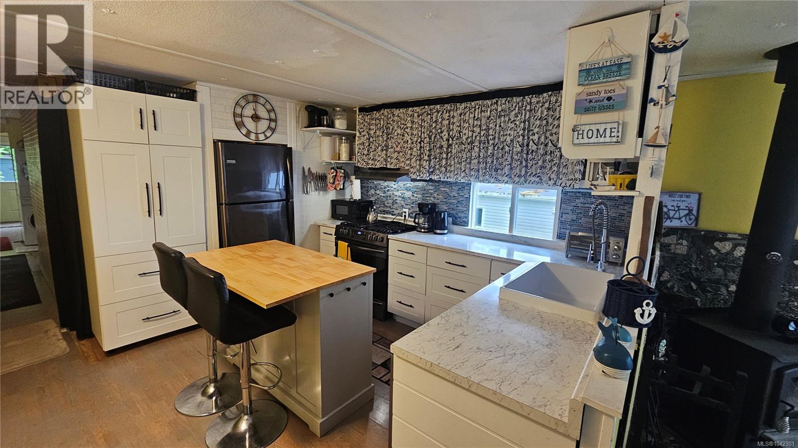 9 8177 West Coast Rd Property Photo 16