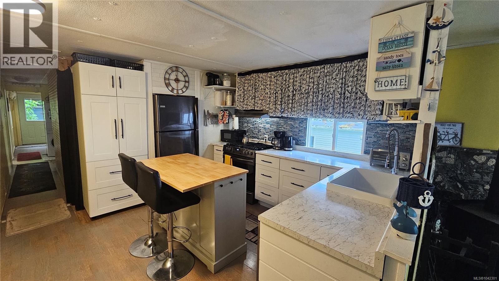 9 8177 West Coast Rd Property Photo 17