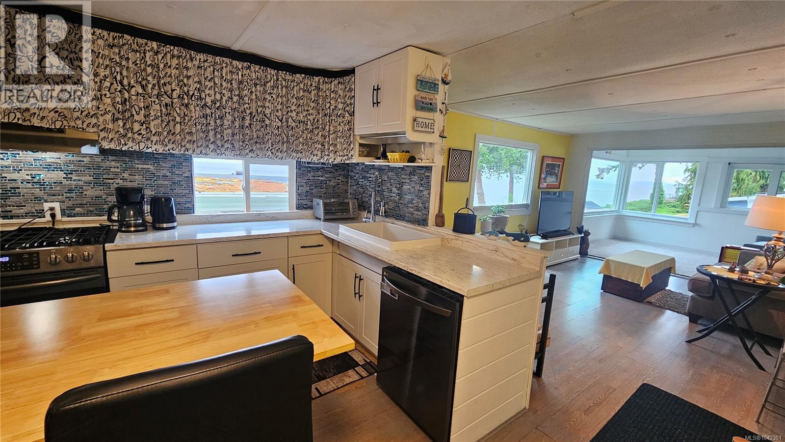 9 8177 West Coast Rd Property Photo 20