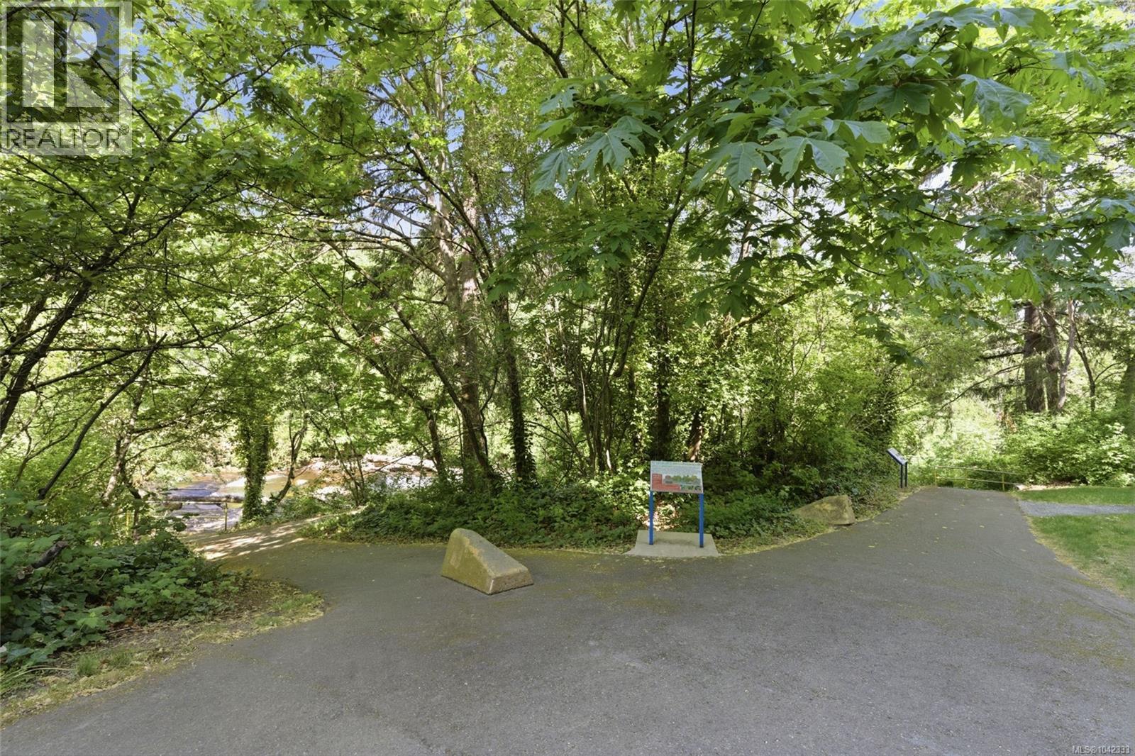 308 20 Barsby Ave Property Photo 29