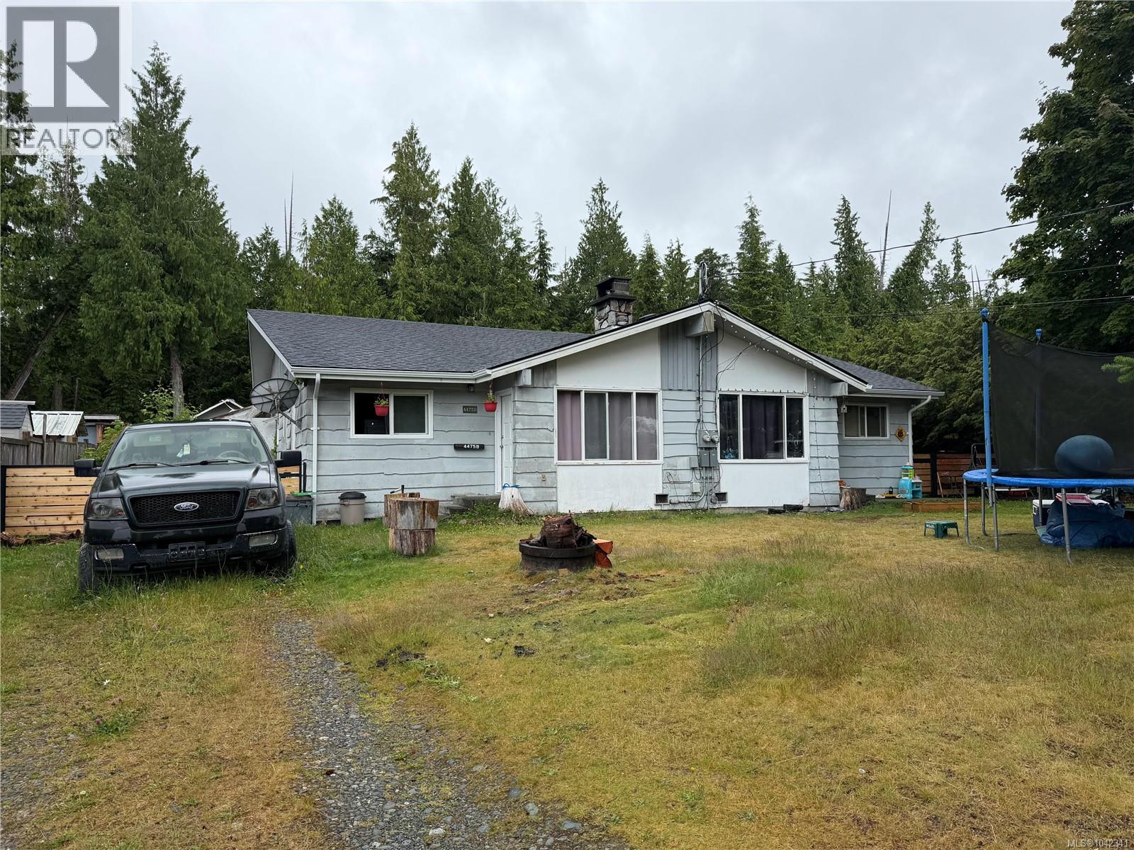 4475 Byng Rd Property Photo 1
