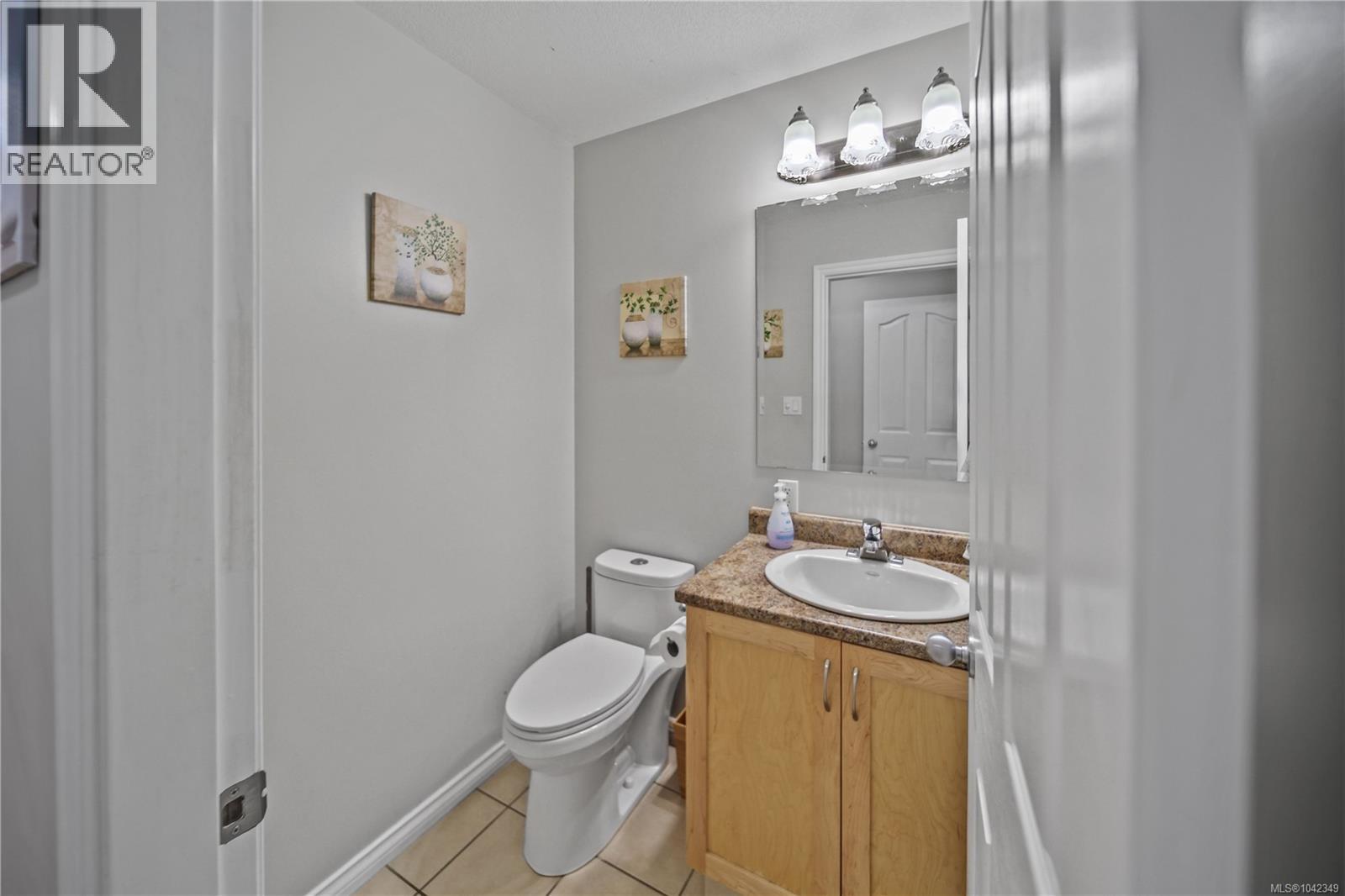 5575 Woodland Cres E Property Photo 15