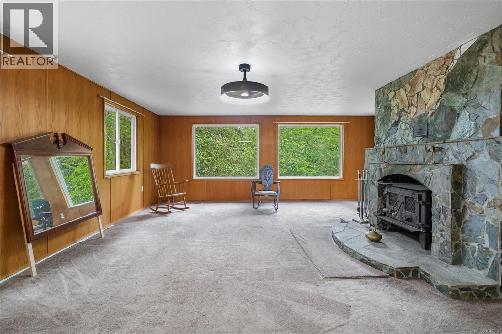6025 Castley Rd Property Photo 6