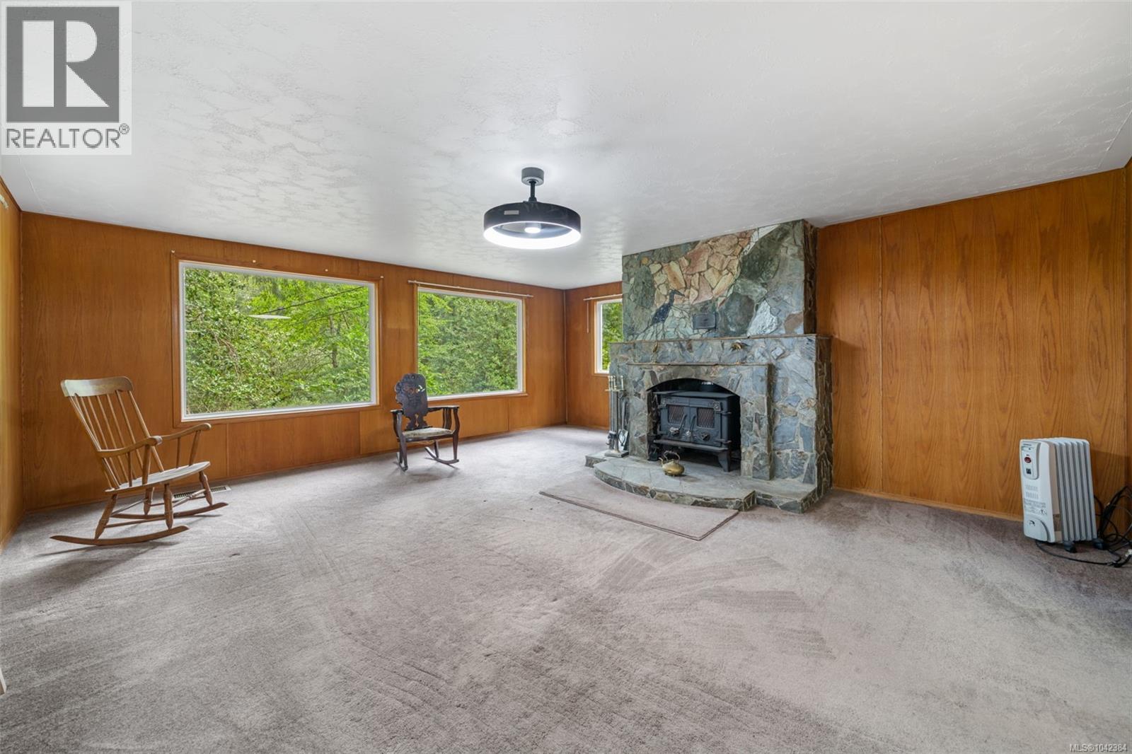 6025 Castley Rd Property Photo 7