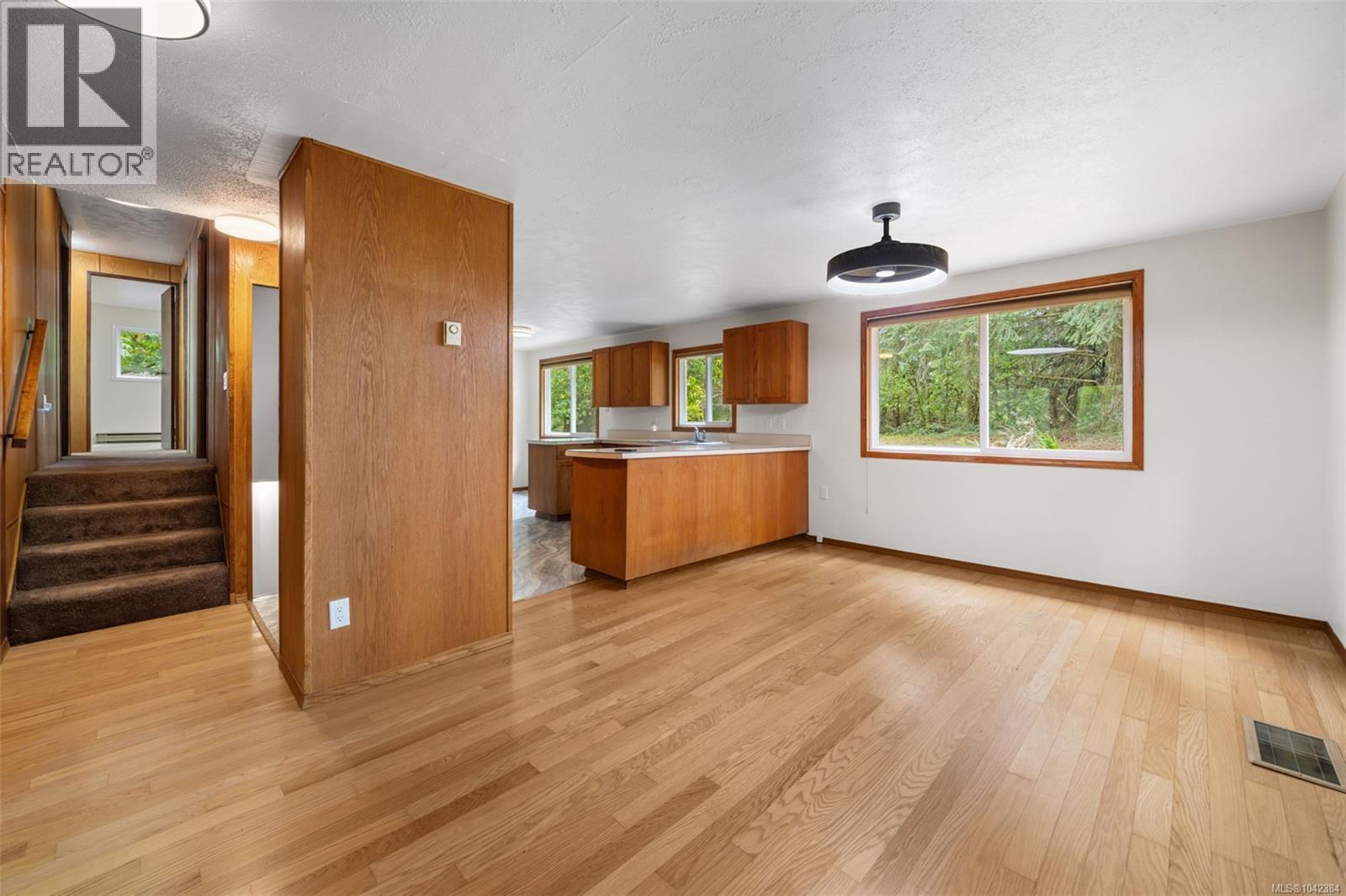 6025 Castley Rd Property Photo 11