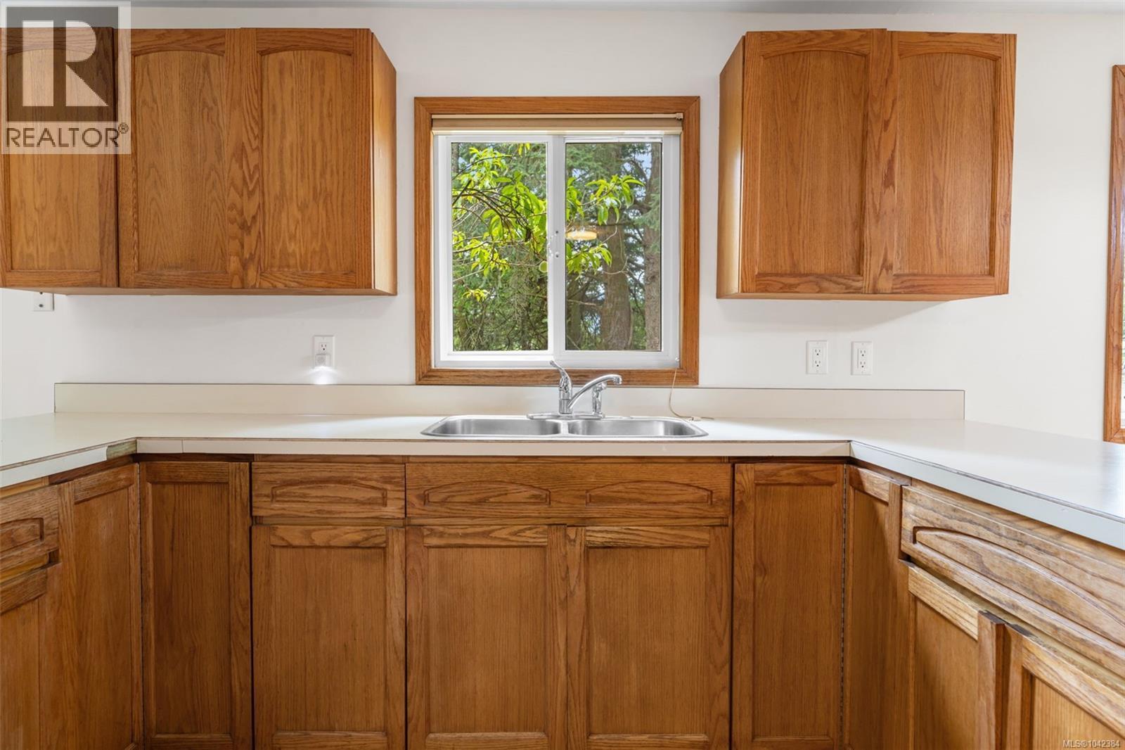 6025 Castley Rd Property Photo 16
