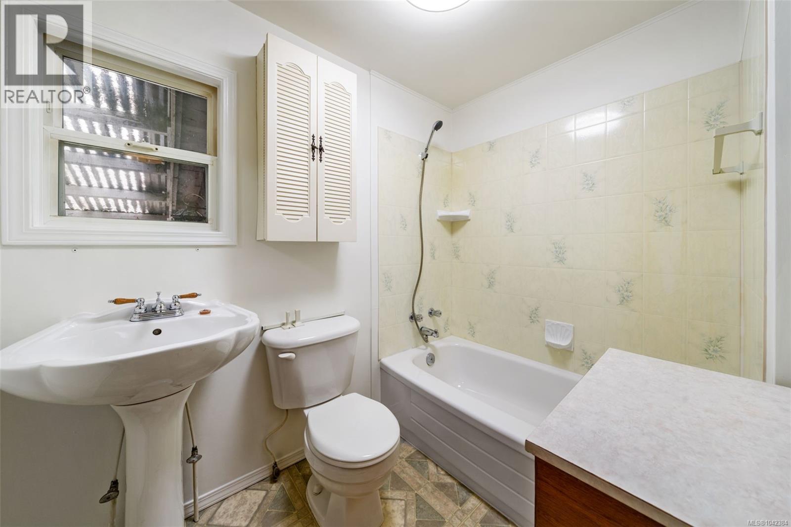 6025 Castley Rd Property Photo 18