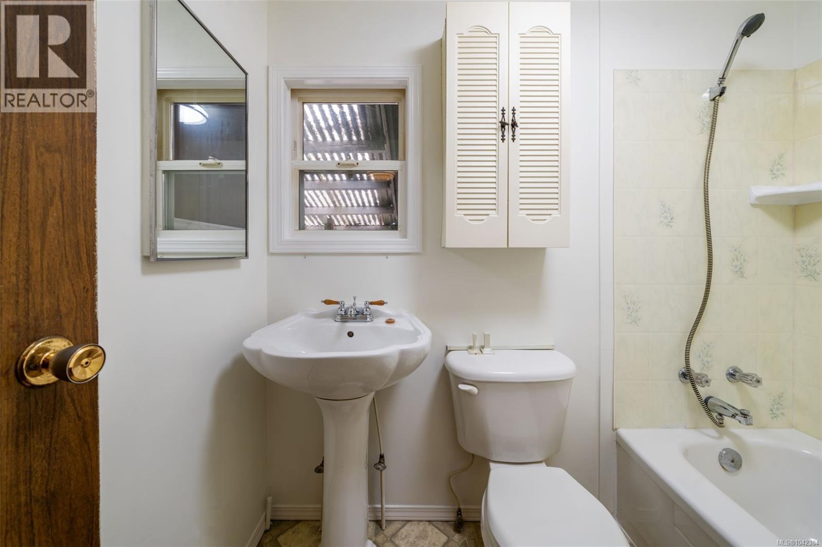 6025 Castley Rd Property Photo 19