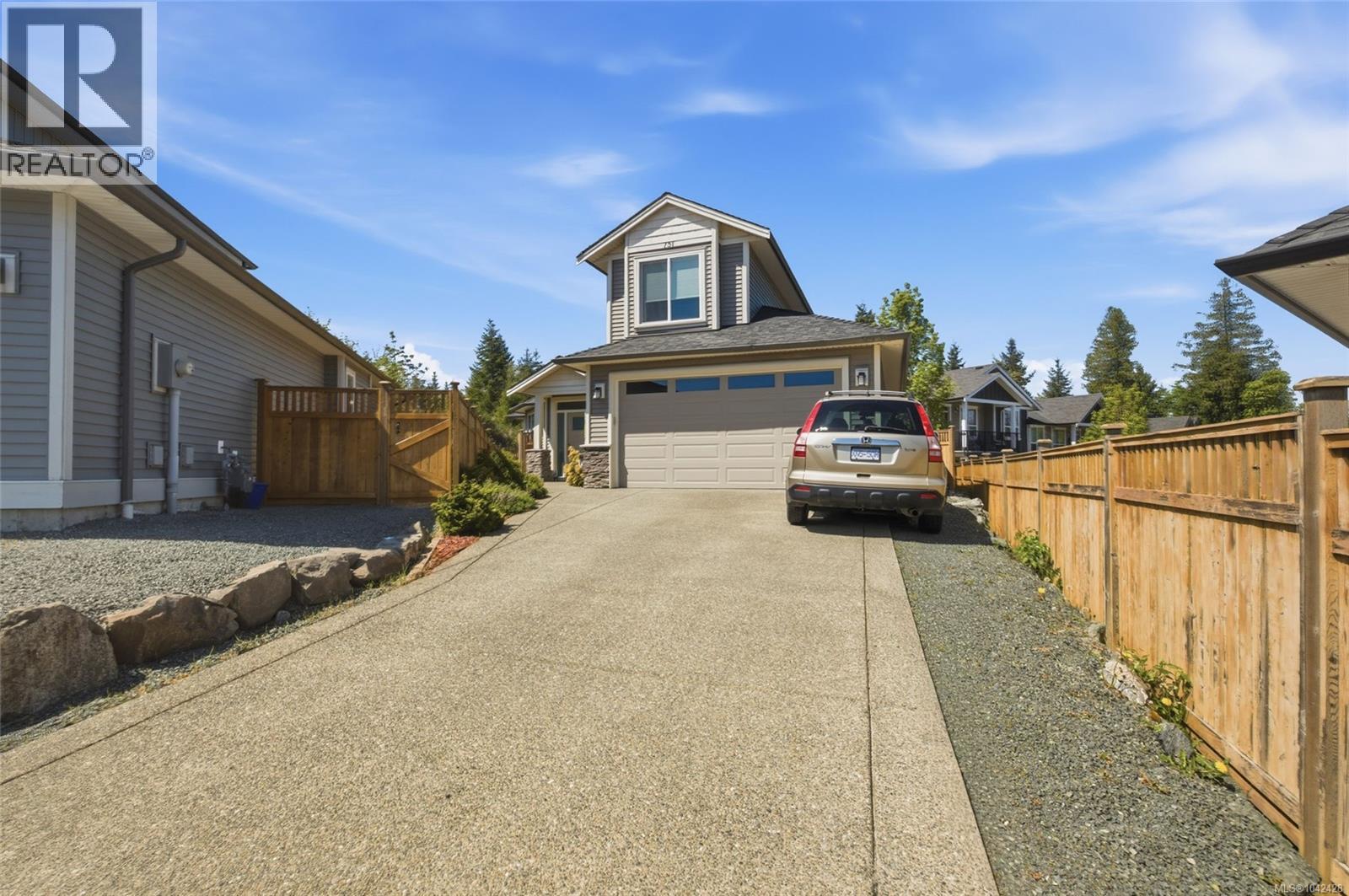 751 James Pl