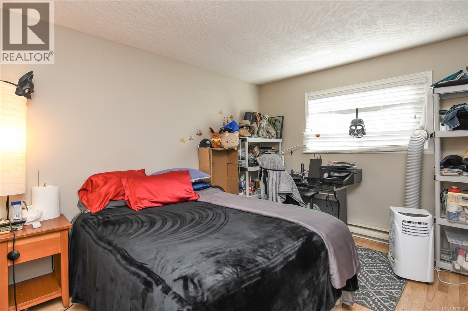 B 2256 1st St Property Photo 16