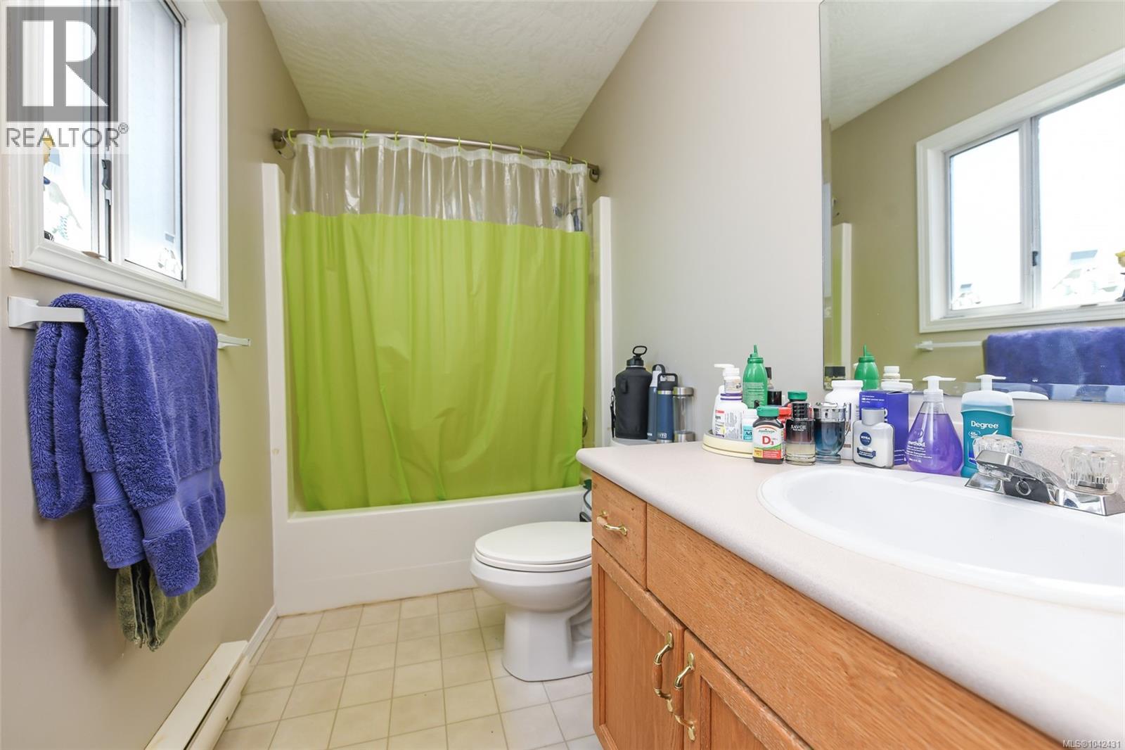 B 2256 1st St Property Photo 17
