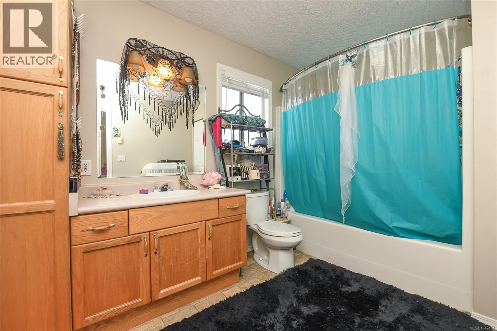 B 2256 1st St Property Photo 19