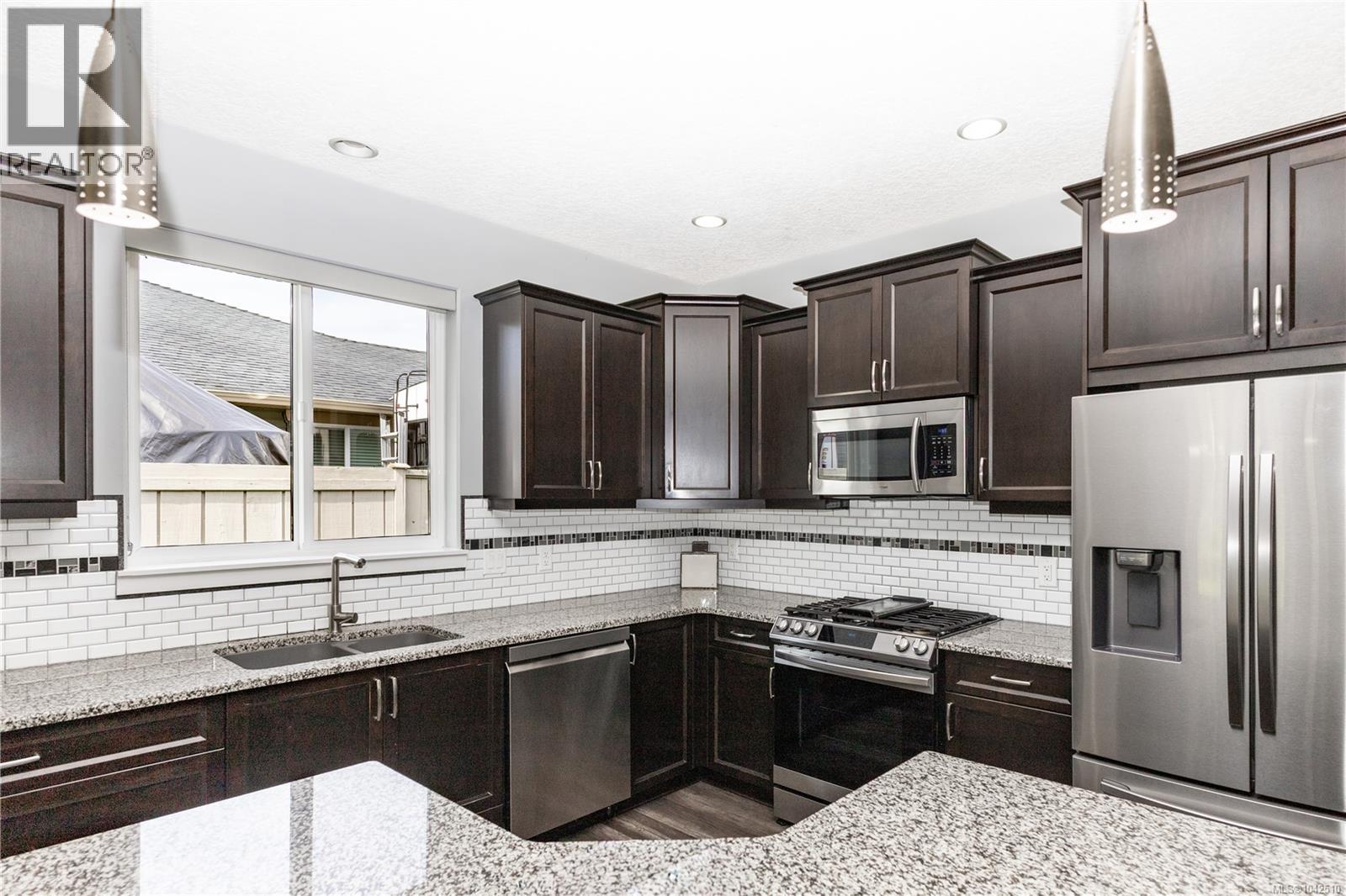 117 Strathcona Way Property Photo 8