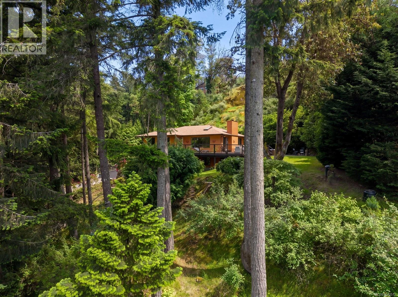 7084 Willis Point Rd Property Photo 33