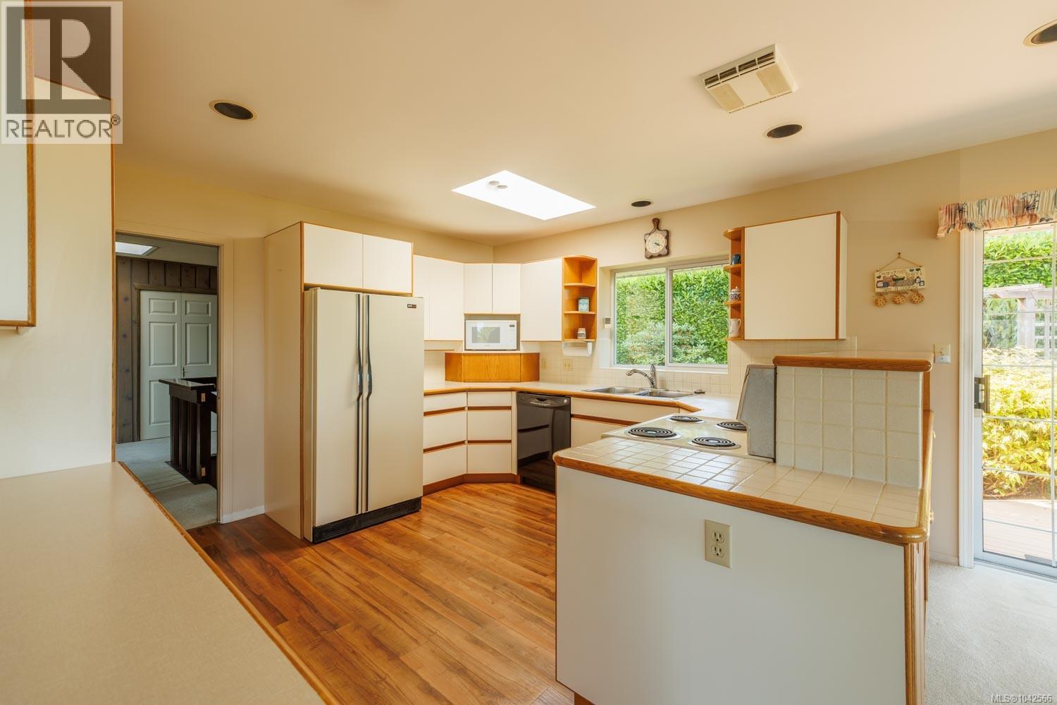 10502 Jocelyn Pl Property Photo 7