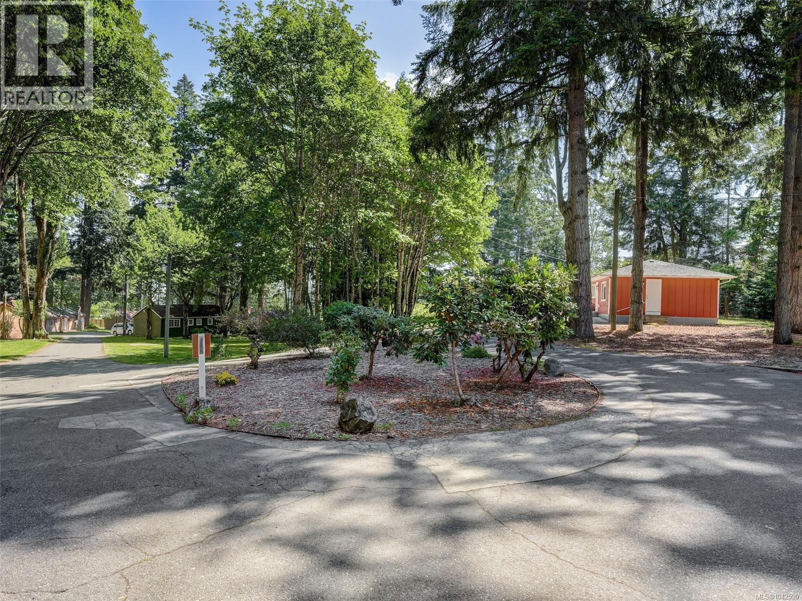 300 Meadow Way Property Photo 15
