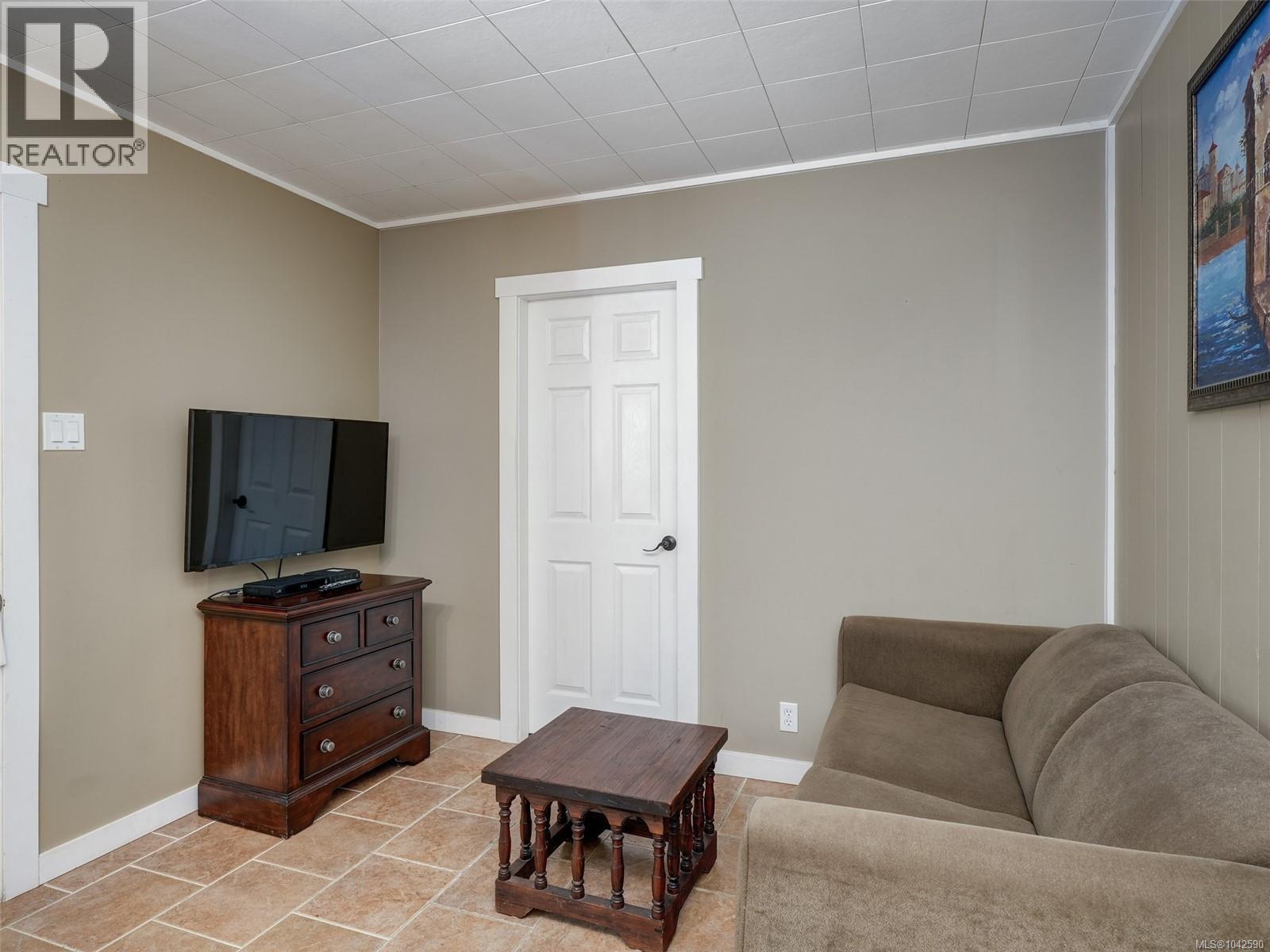 300 Meadow Way Property Photo 25