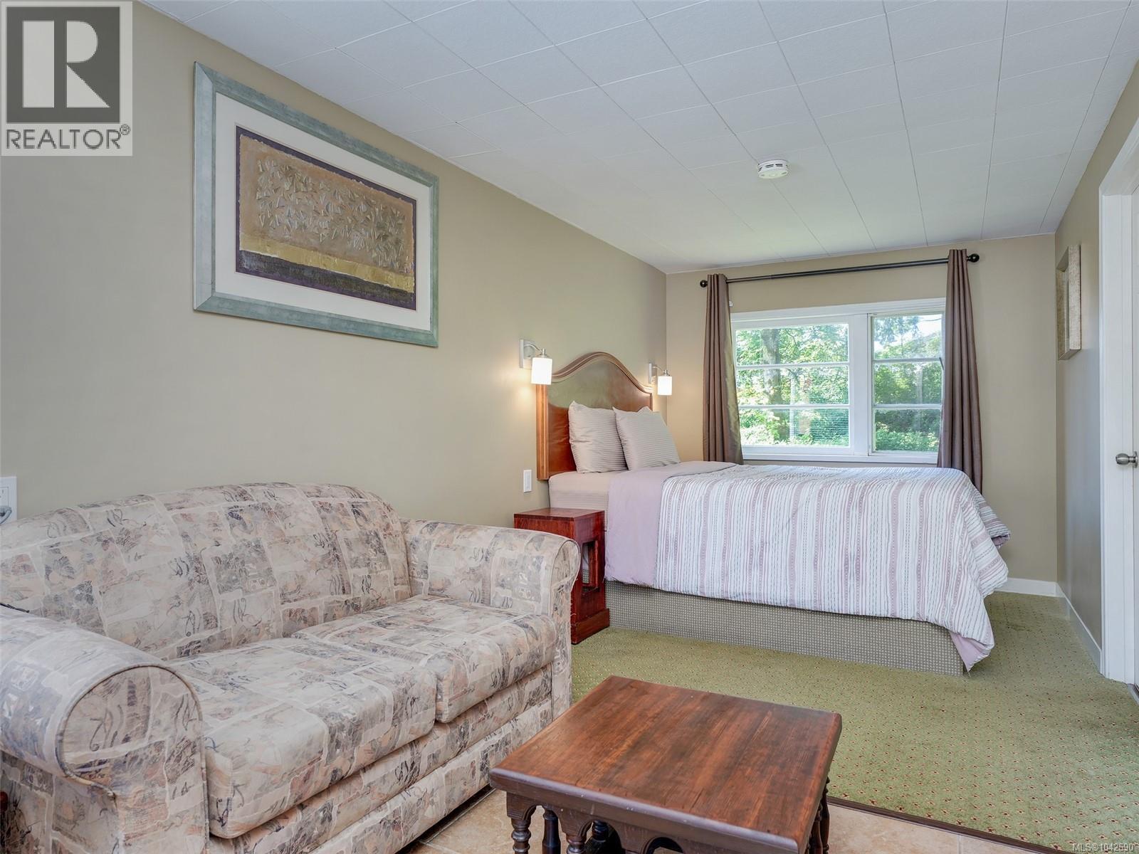 300 Meadow Way Property Photo 30