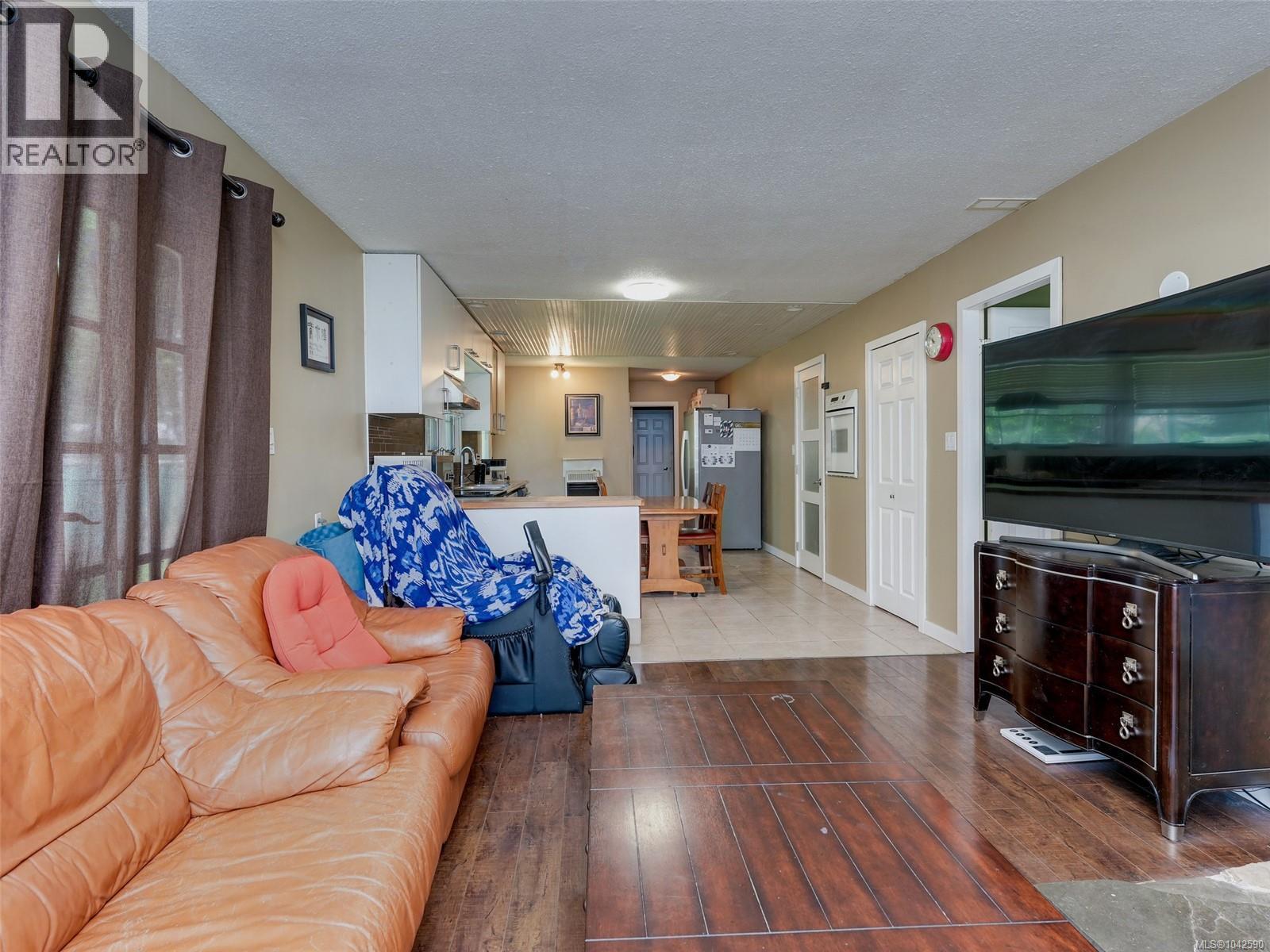 300 Meadow Way Property Photo 43
