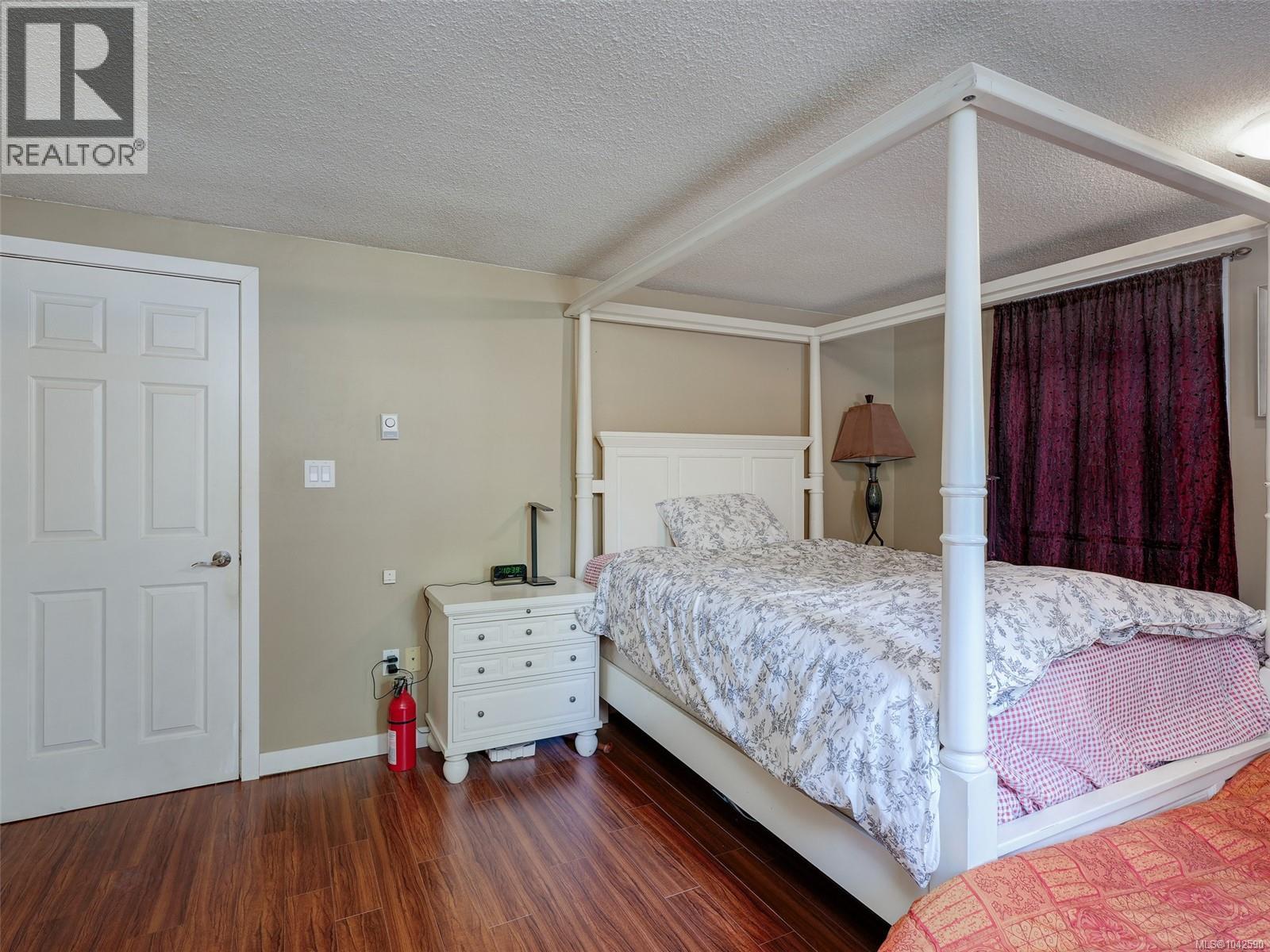 300 Meadow Way Property Photo 48