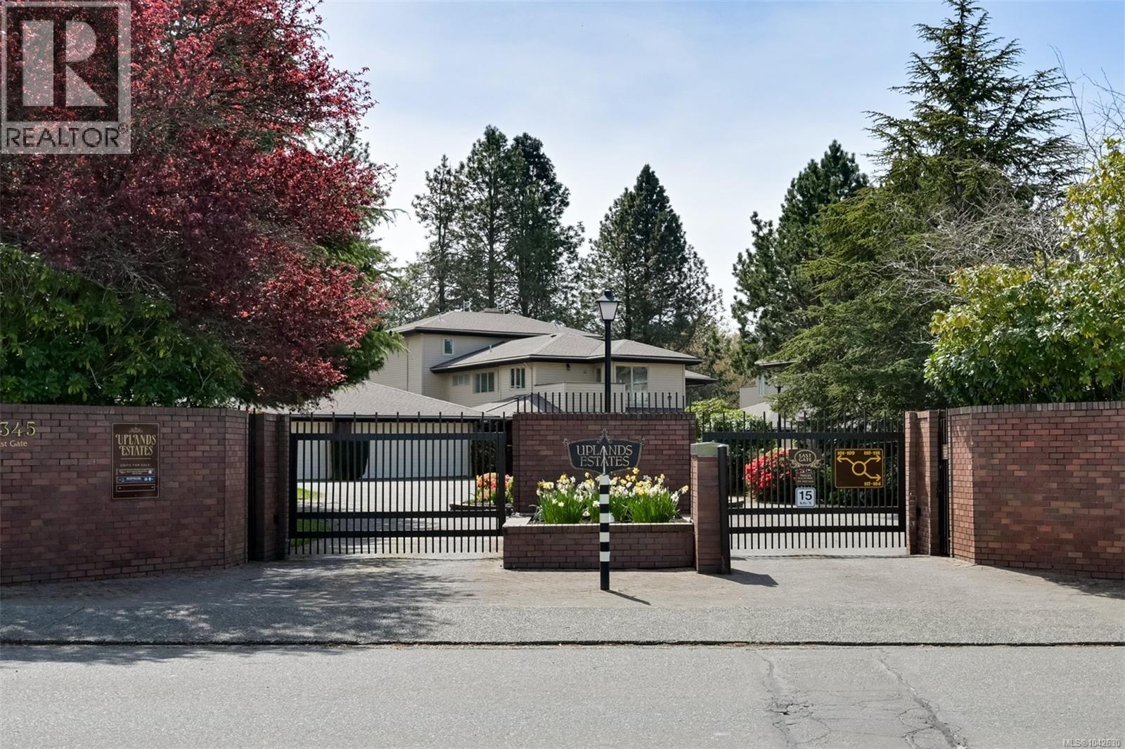 104 2345 Cedar Hill Cross Rd Property Photo 1