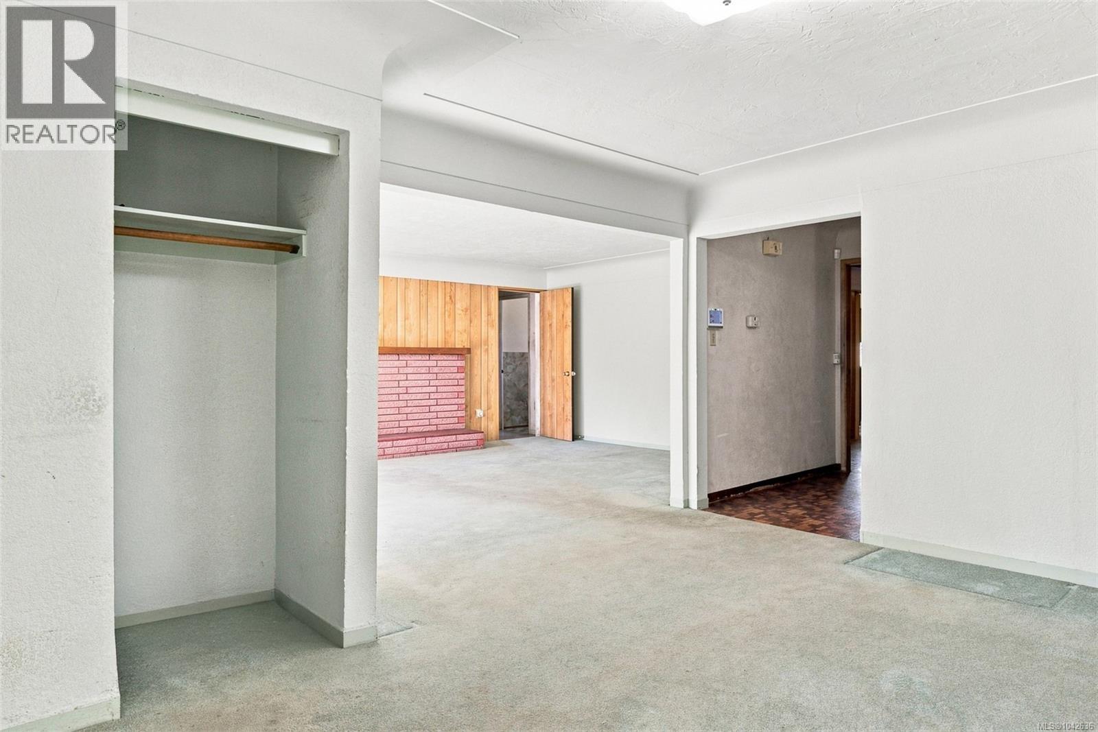 950 Dunn Ave Property Photo 13