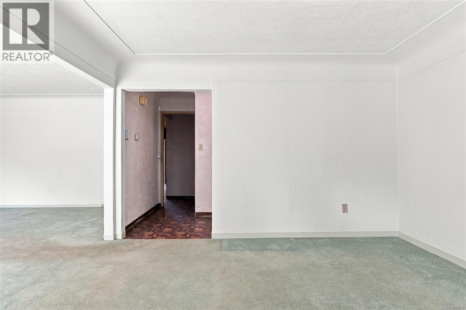 950 Dunn Ave Property Photo 15