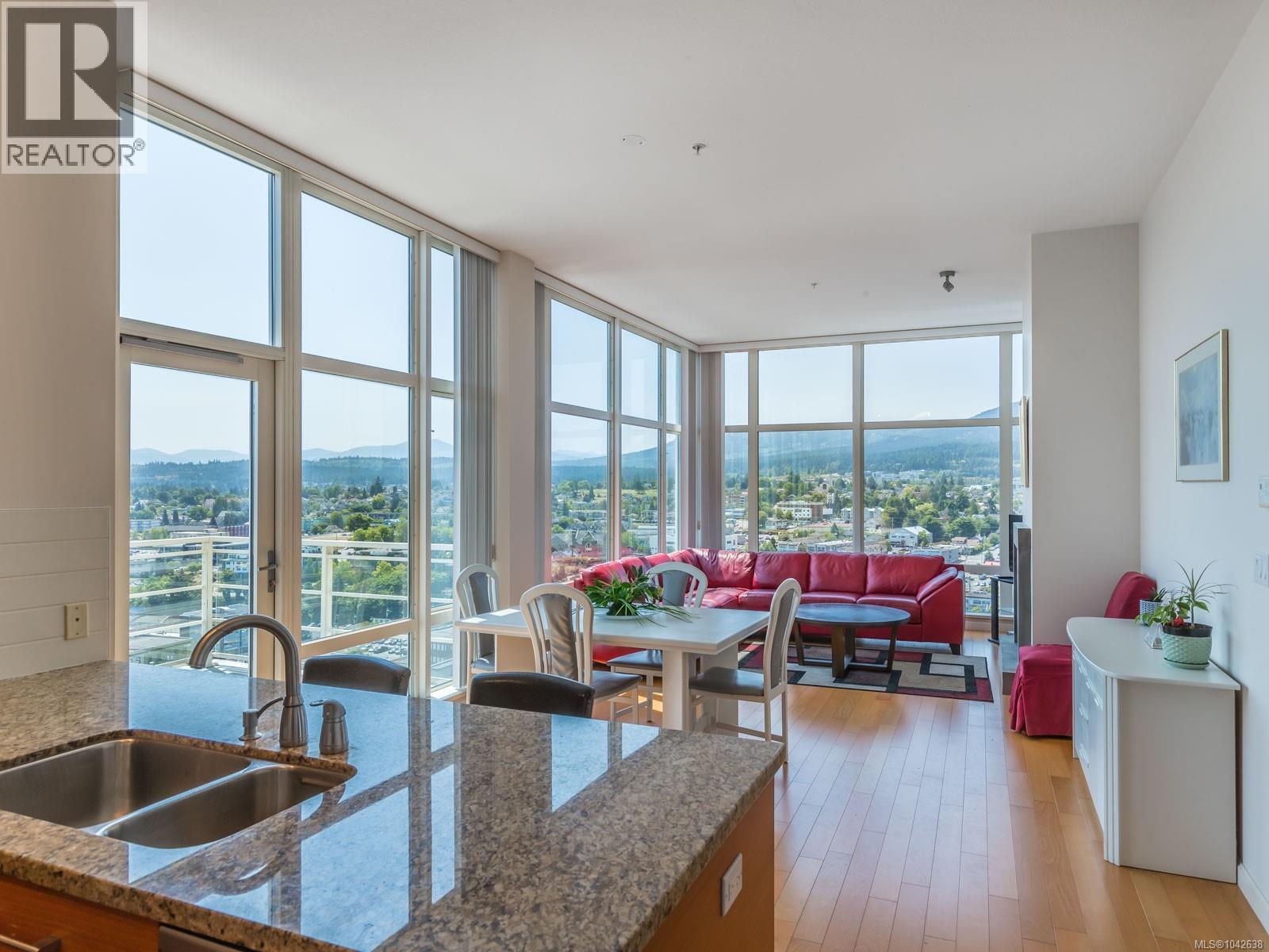 1802 38 Front St Property Photo 3