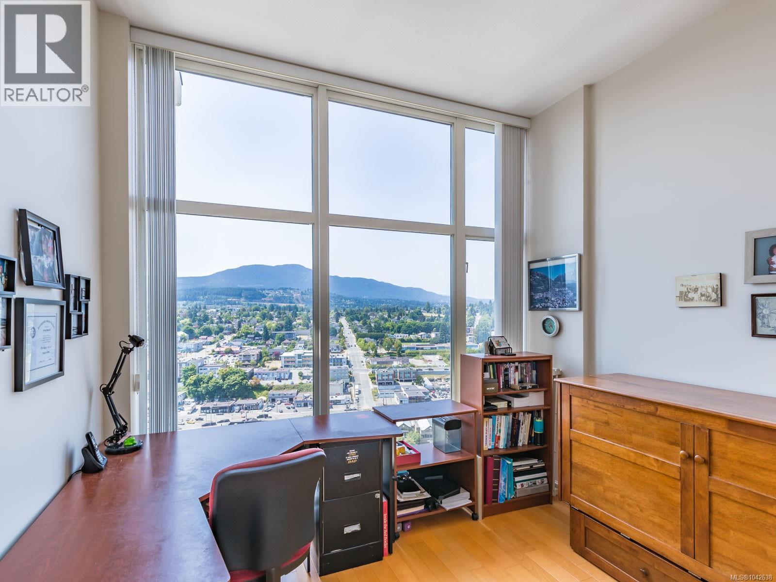 1802 38 Front St Property Photo 9