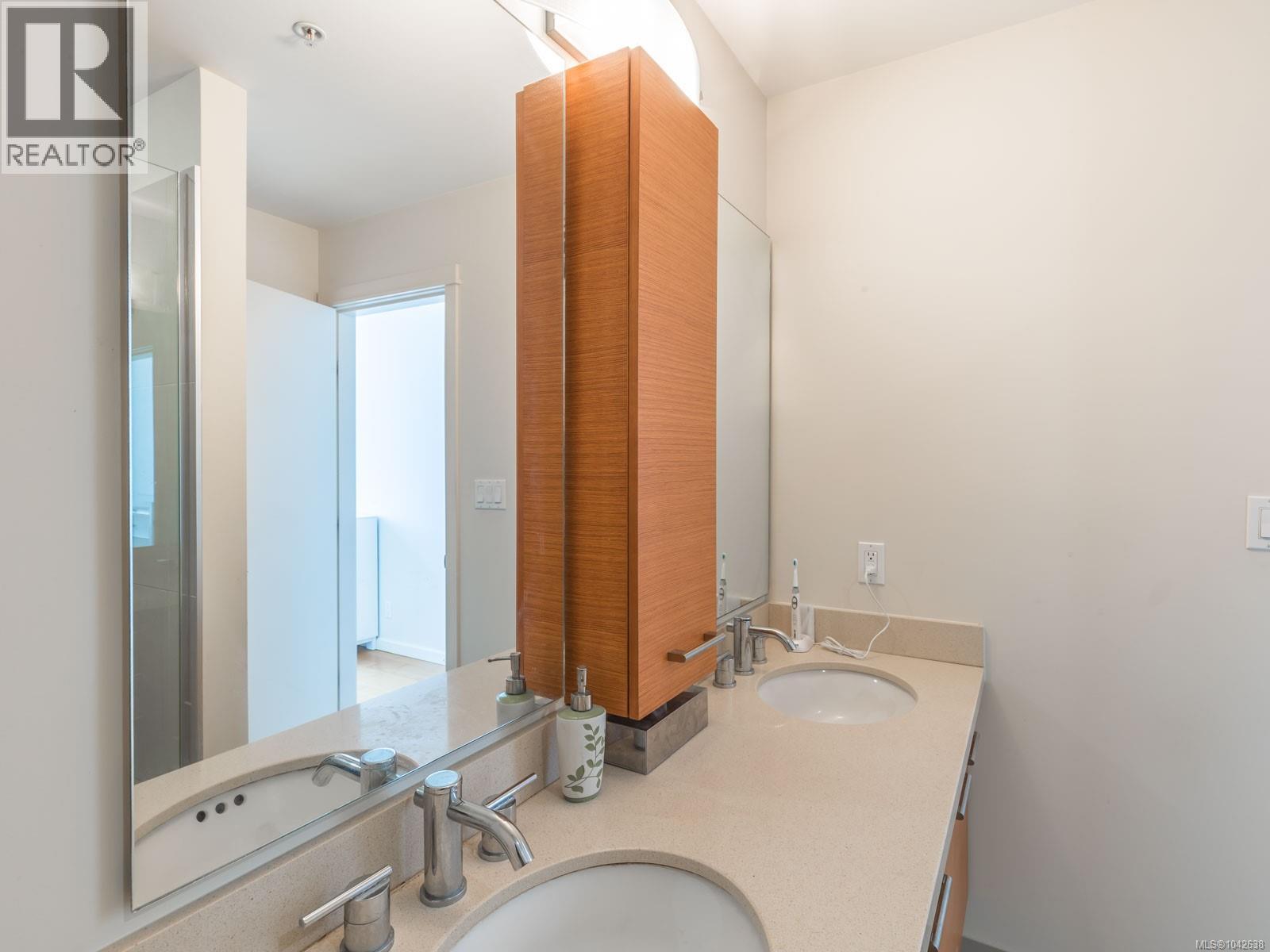 1802 38 Front St Property Photo 12