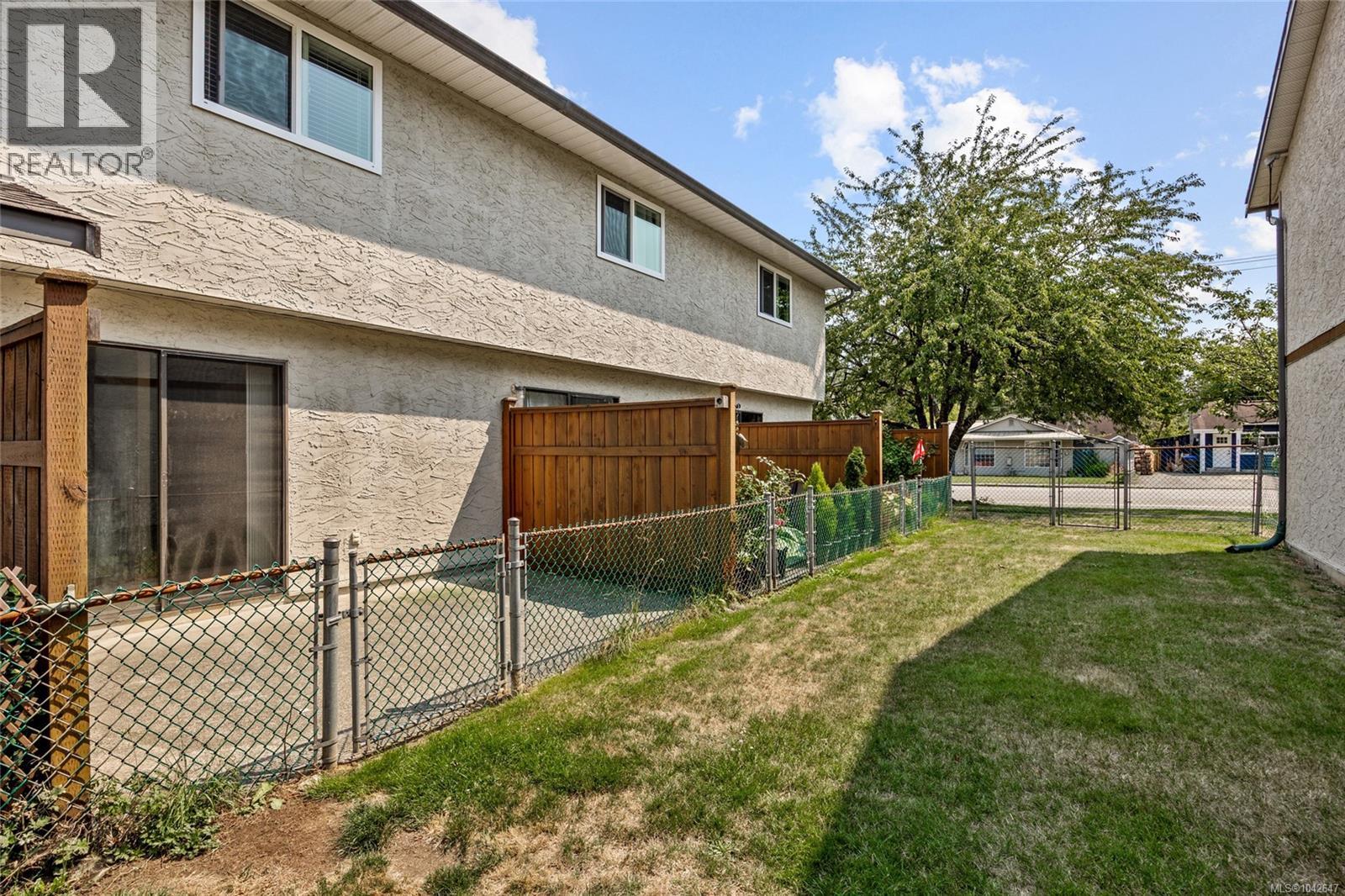 10 951 17th St Property Photo 33