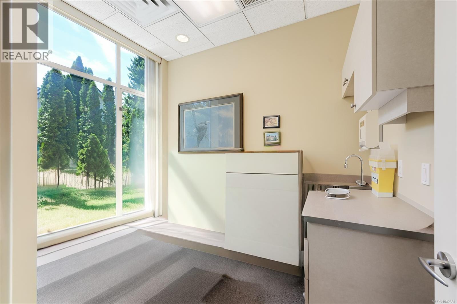 145 3066 Shelbourne St Property Photo 18