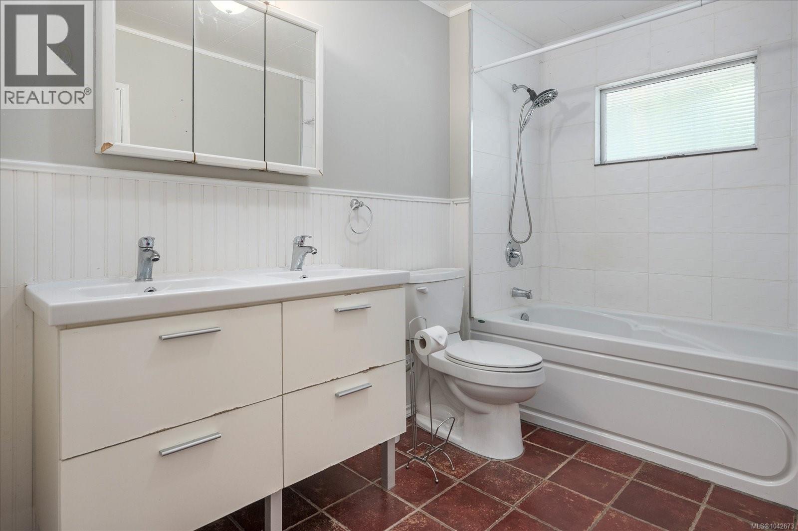 261 Villa Rd Property Photo 10