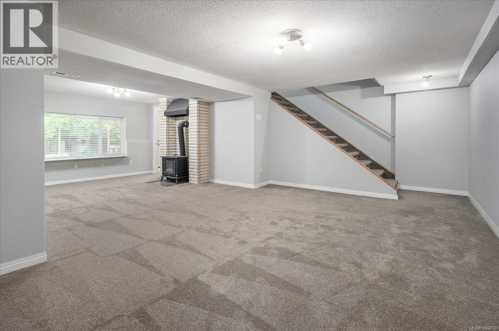 261 Villa Rd Property Photo 11