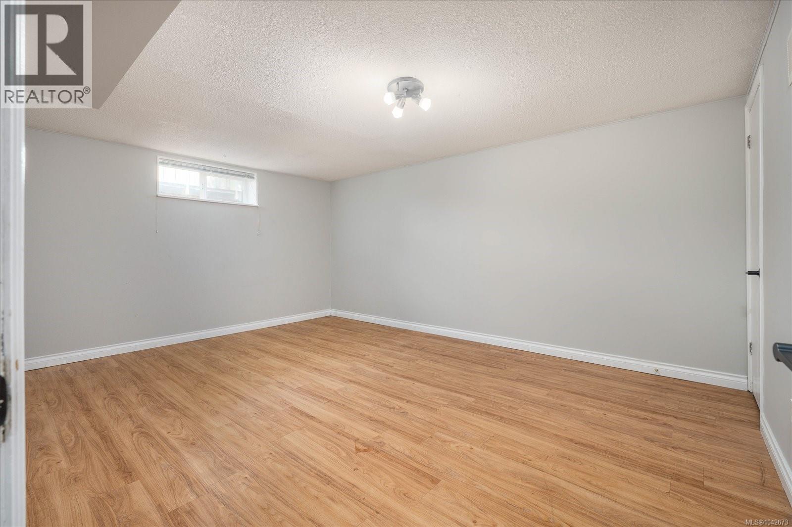 261 Villa Rd Property Photo 15