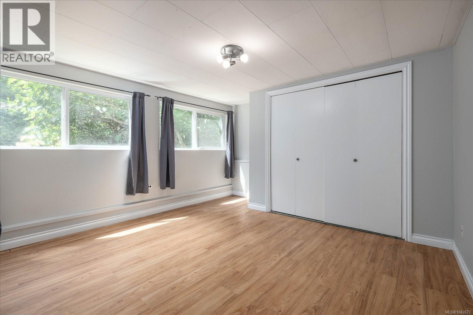 261 Villa Rd Property Photo 16