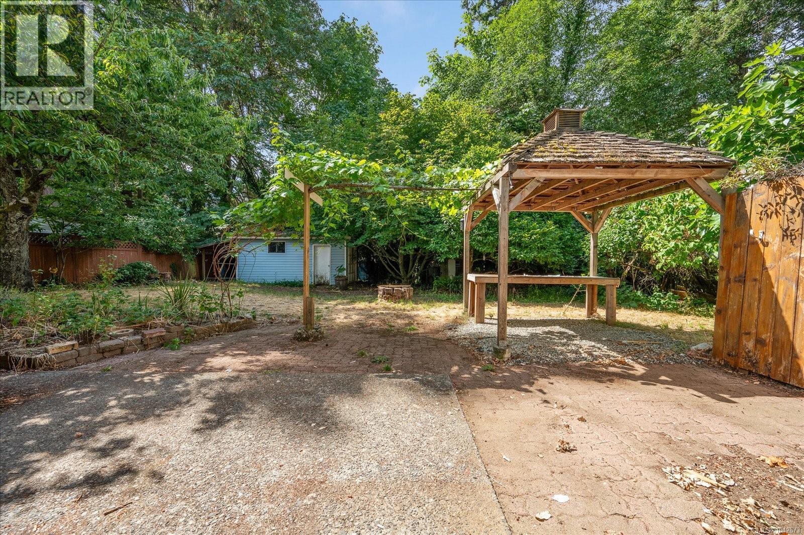 261 Villa Rd Property Photo 21