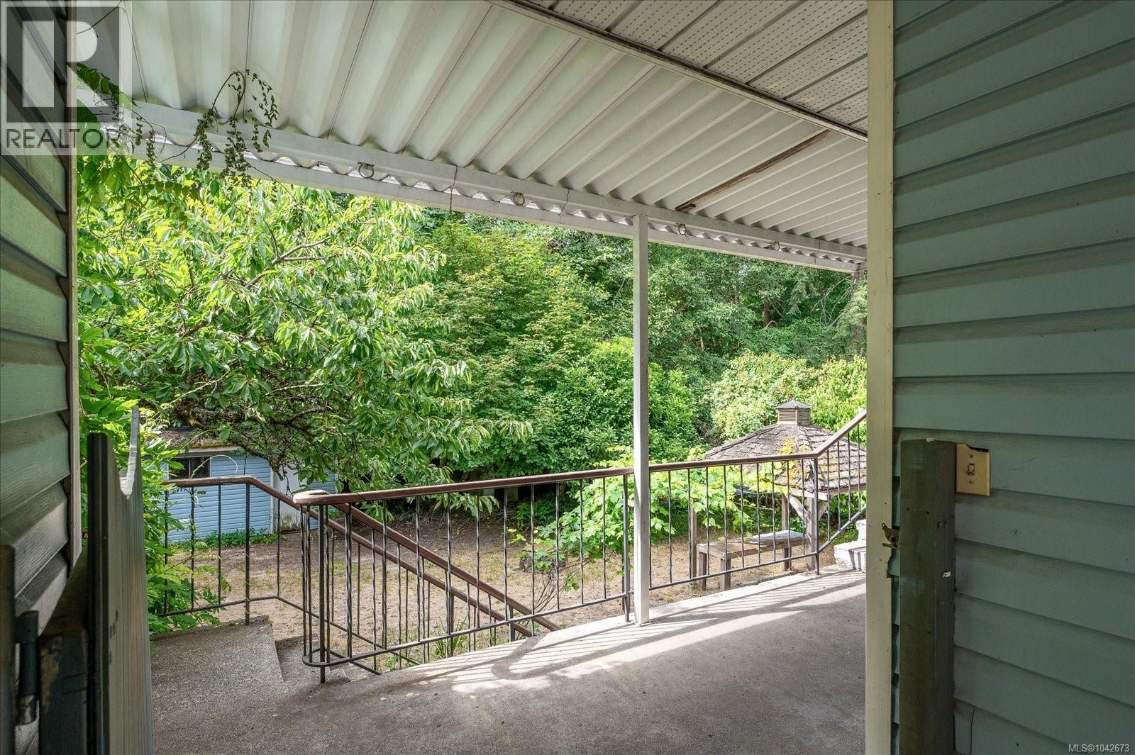 261 Villa Rd Property Photo 26