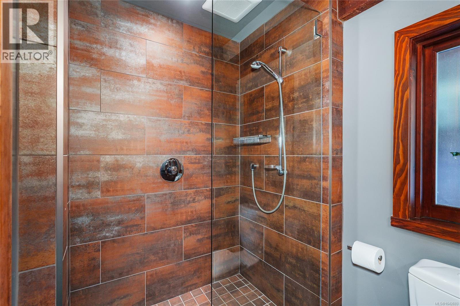 939 Khenipsen Rd Property Photo 33