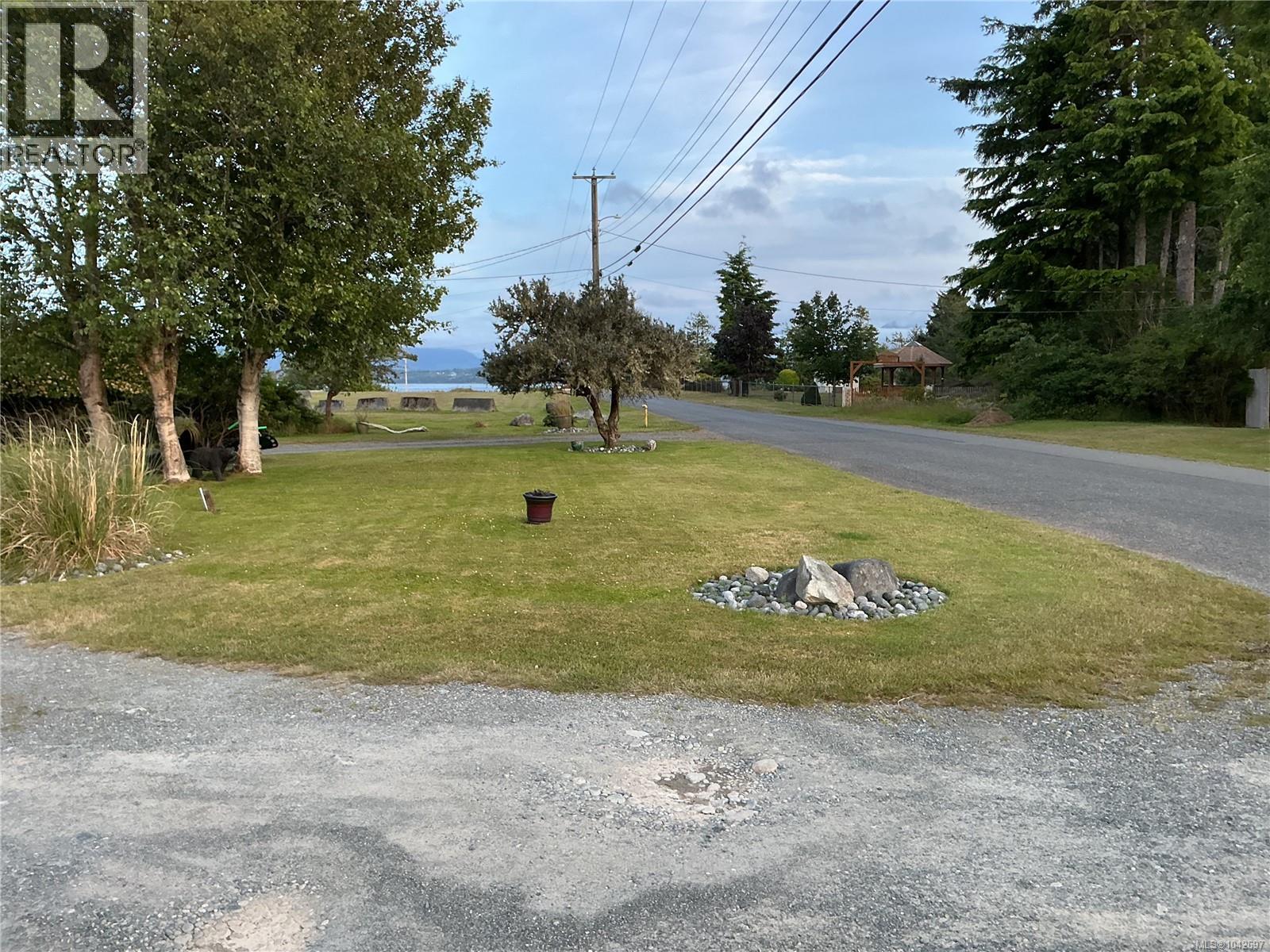 25 1st St Property Photo 1