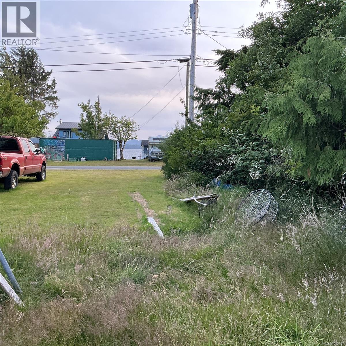 25 1st St Property Photo 3